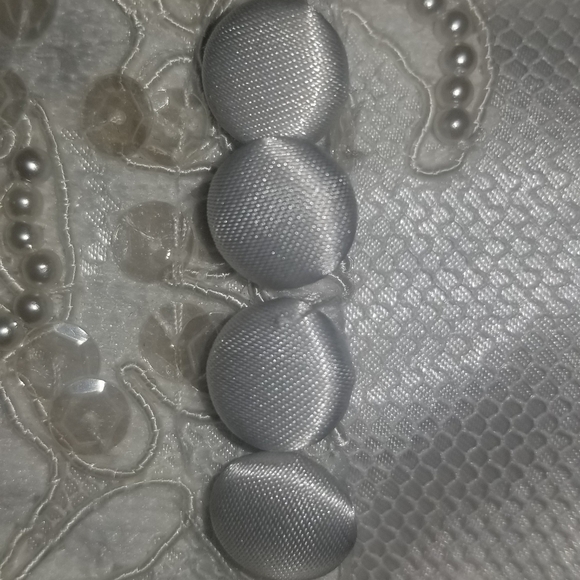 Vintage 80s/90s Wedding Dress with Bussel Train - Picture 8 of 16